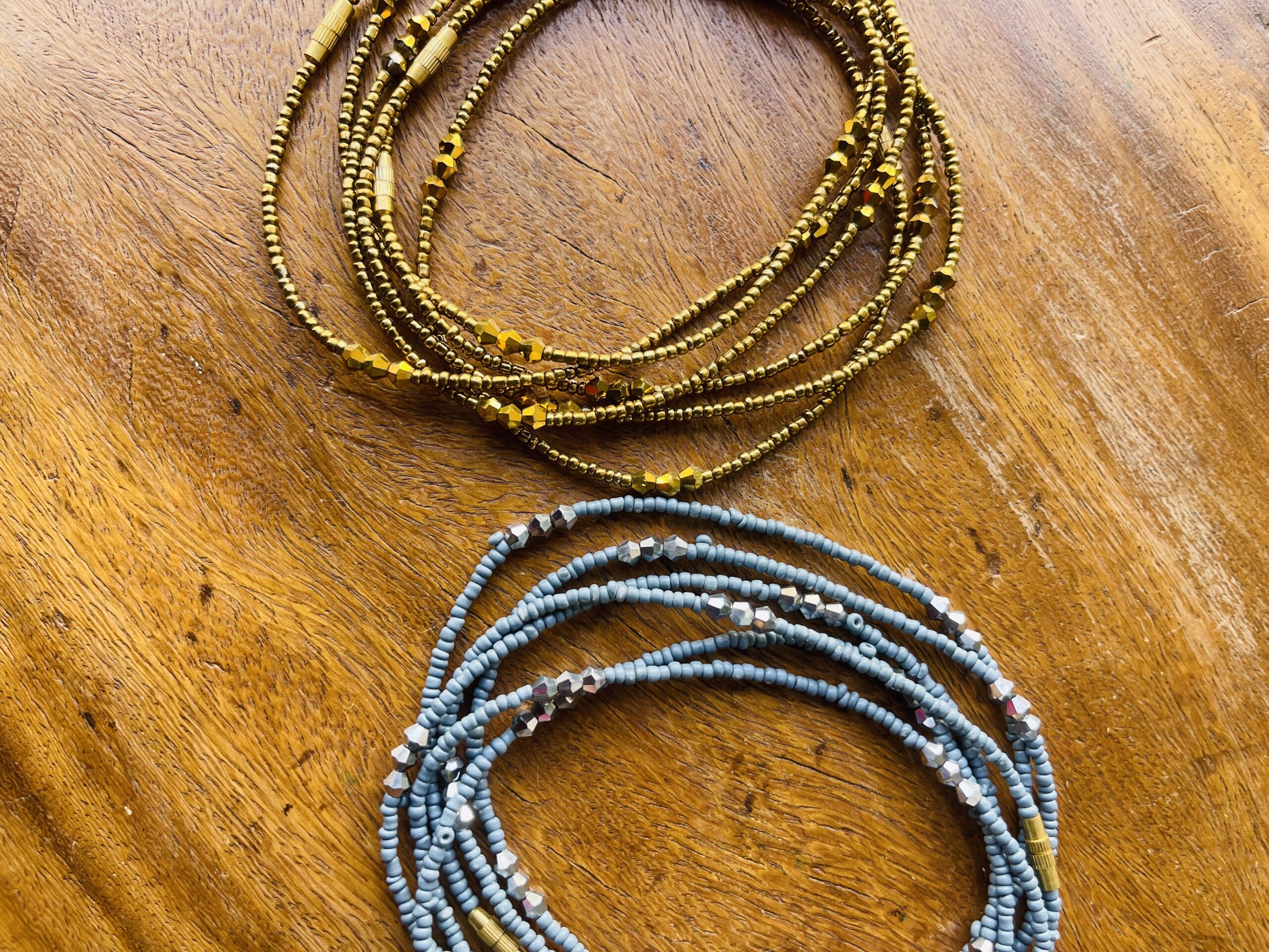 Bracelet de Cheville à perles dorées – Image 3